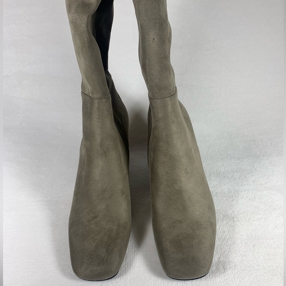 NEW DKNY Women's Cilli Microsuede Block Heel Knee-high Boot Beige Size 8.5M - Picture 3 of 16